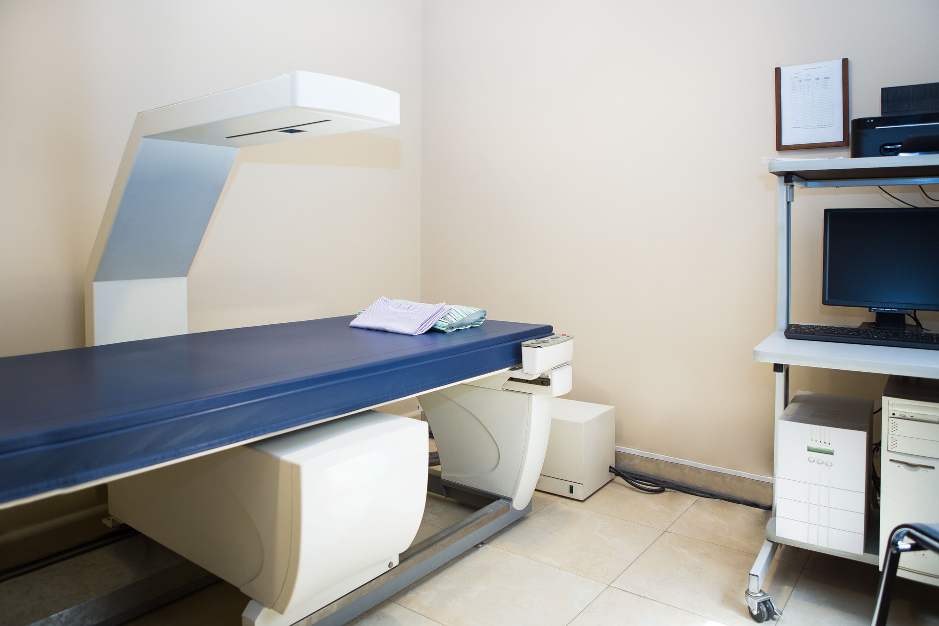 Bone densitometry machine